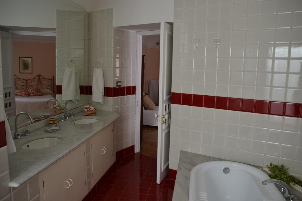 B&B Velardi Viagrande Rum bild